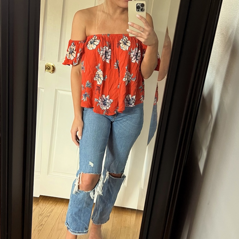 Off shoulder floral shirt
